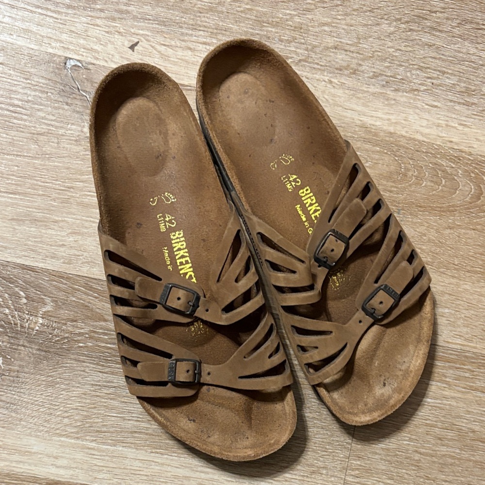 Birkenstock Tan Strappy Sandals 42 like new